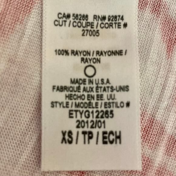 Ella Moss cap sleeve tee, relaxed fit red white abstract floral/tribal print top - Picture 6 of 6